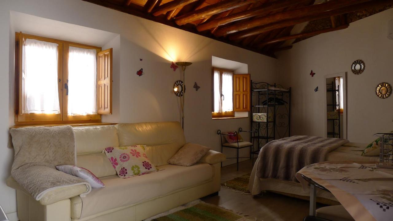 Coqueto estudio con terraza - Bed and Breakfast Zubia