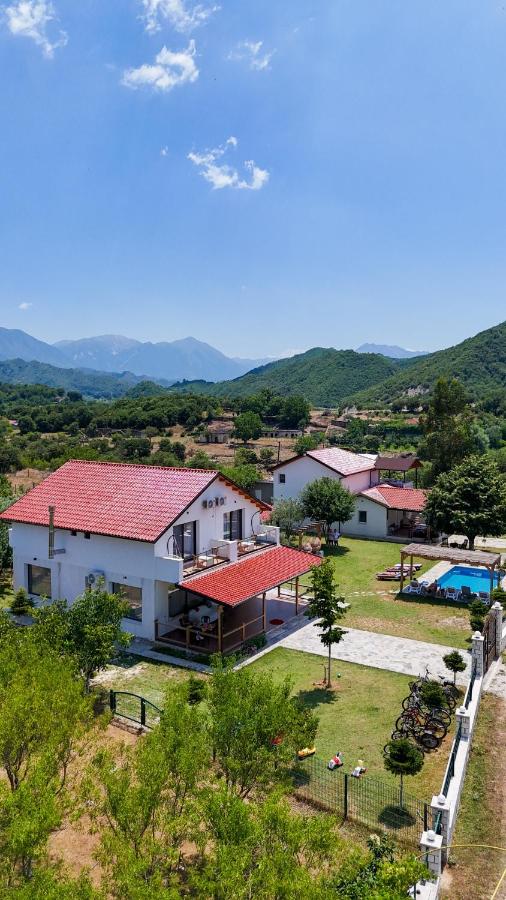 Guesthouse Micaj LA KRIDEA - B&B Himarë