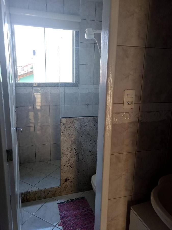 Tweepersoonskamer met Gedeelde Badkamer