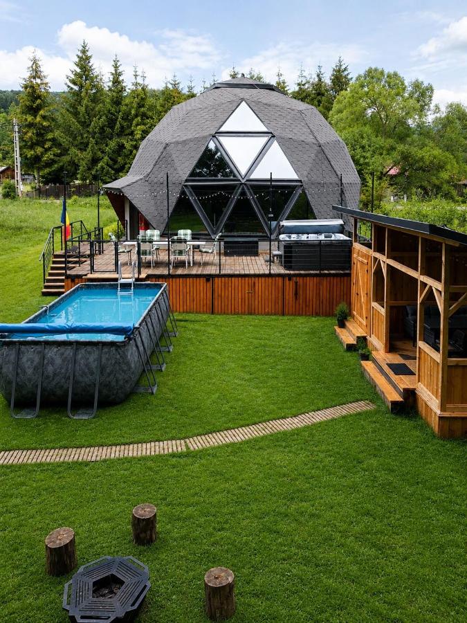 Exclusive Dome Valea Doftanei - Bed and Breakfast Trăisteni