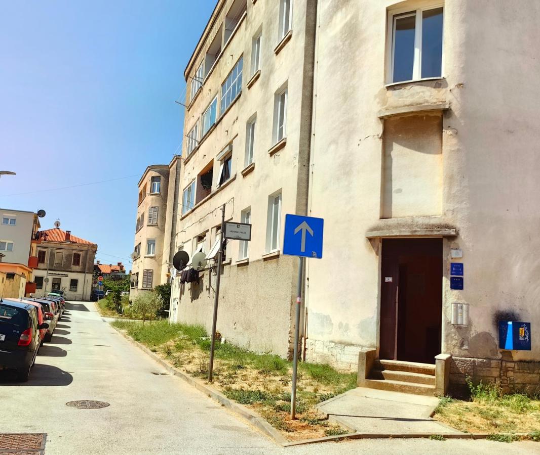 Apartment Andreas - 200m from Pula Arena, free Parking - B&B Pola