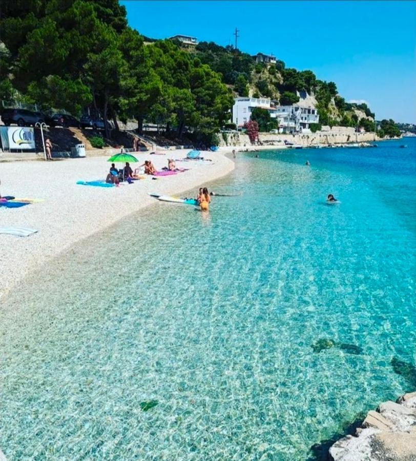 Bigger group Apt next to the beach - B&B Jesenice