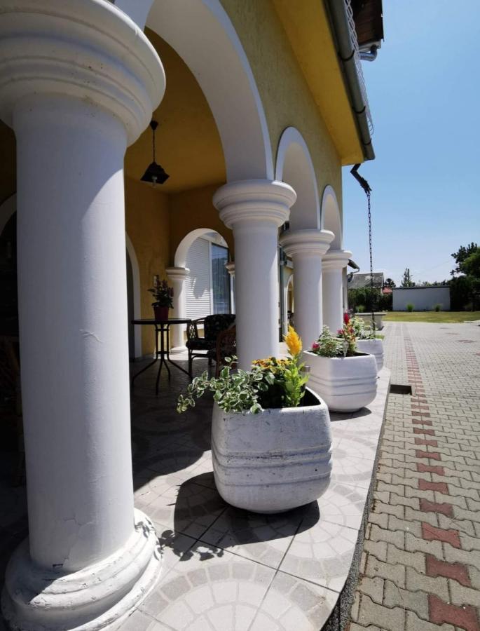 Mira wellness apartman - B&B Siófok