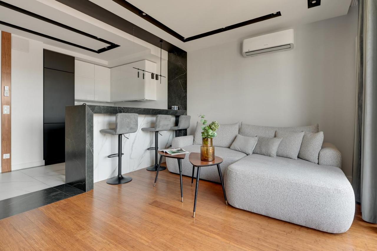 Two-Bedroom Deluxe Apartment with Balcony