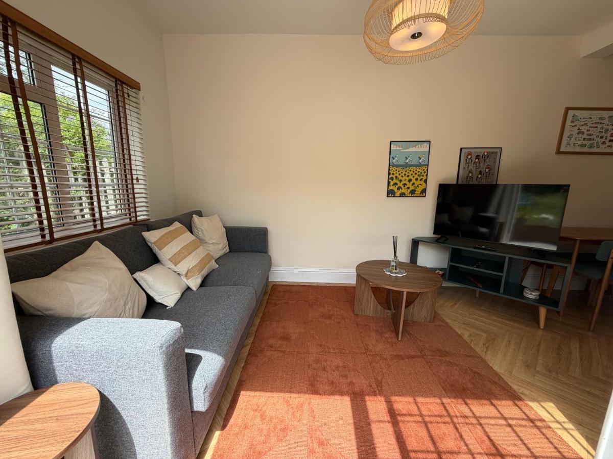 Peaceful Self-Contained Apartment - Chambres d'hôtes Beckenham