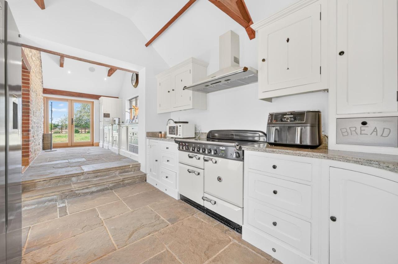 Warren Farm Barn - Bed and Breakfast Hillington