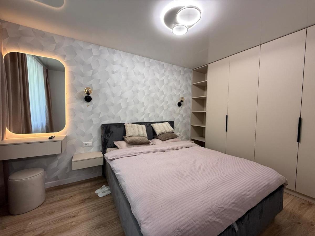 Исторический центр свой паркинг - Ferienwohnung Chişinău