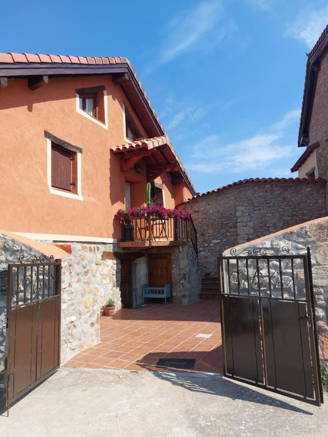 Casa entera en Las Merindades con txoko y patio, a 50 min de Bilbao - Chambres d'hôtes Barcenillas del Ribero