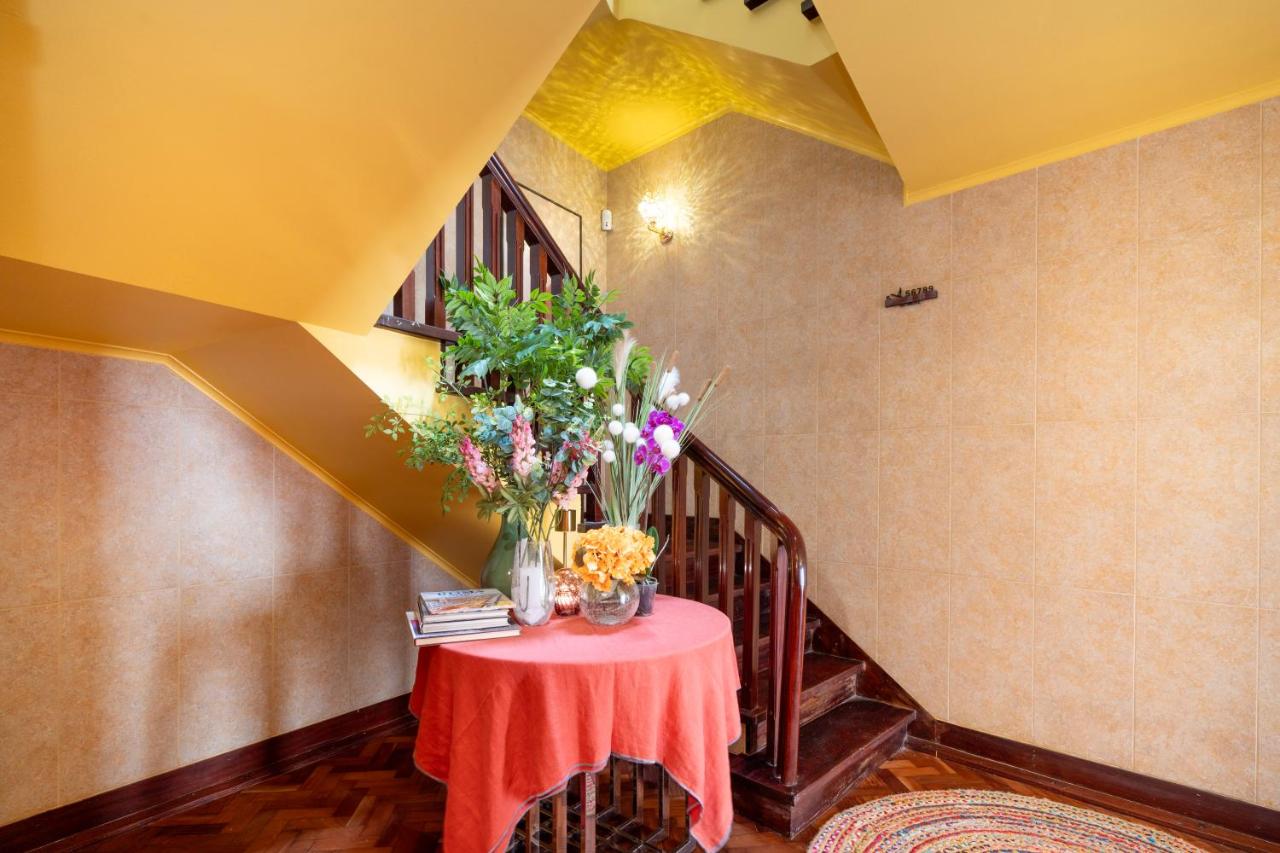 Cascais Cosy Family Suite with Shared Kitchen - B&B Cascais