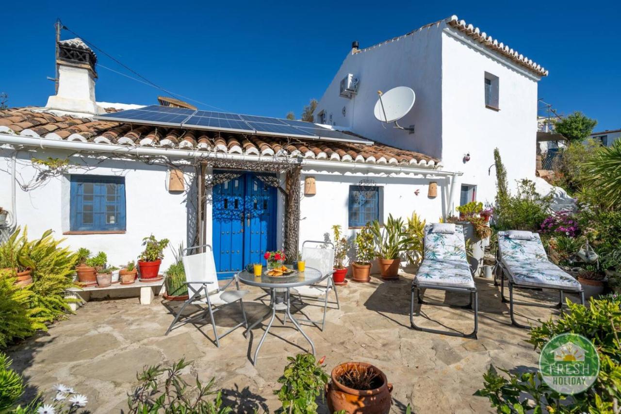 Casa Jazmines Sea View Terrace, Jacuzzi, BBQ - B&B Benamargosa