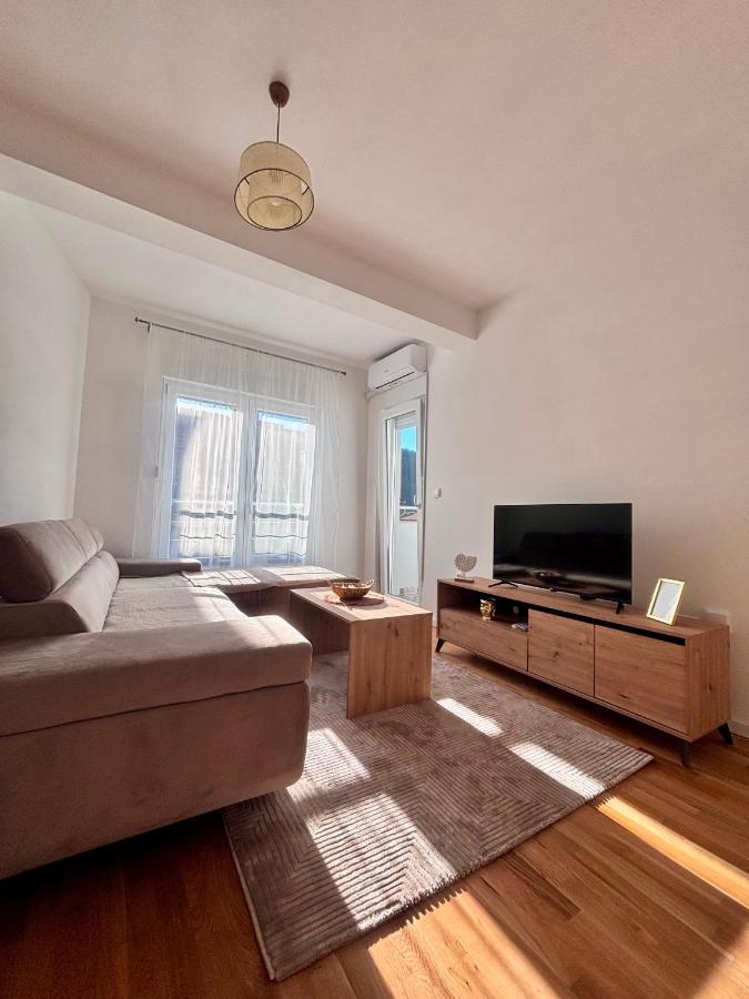 Apartman ART Foca - B&B Foca