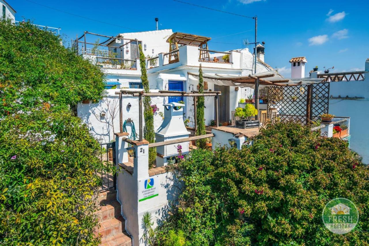 Casa Jazmines Sea View Terrace, Jacuzzi, BBQ - B&B Benamargosa