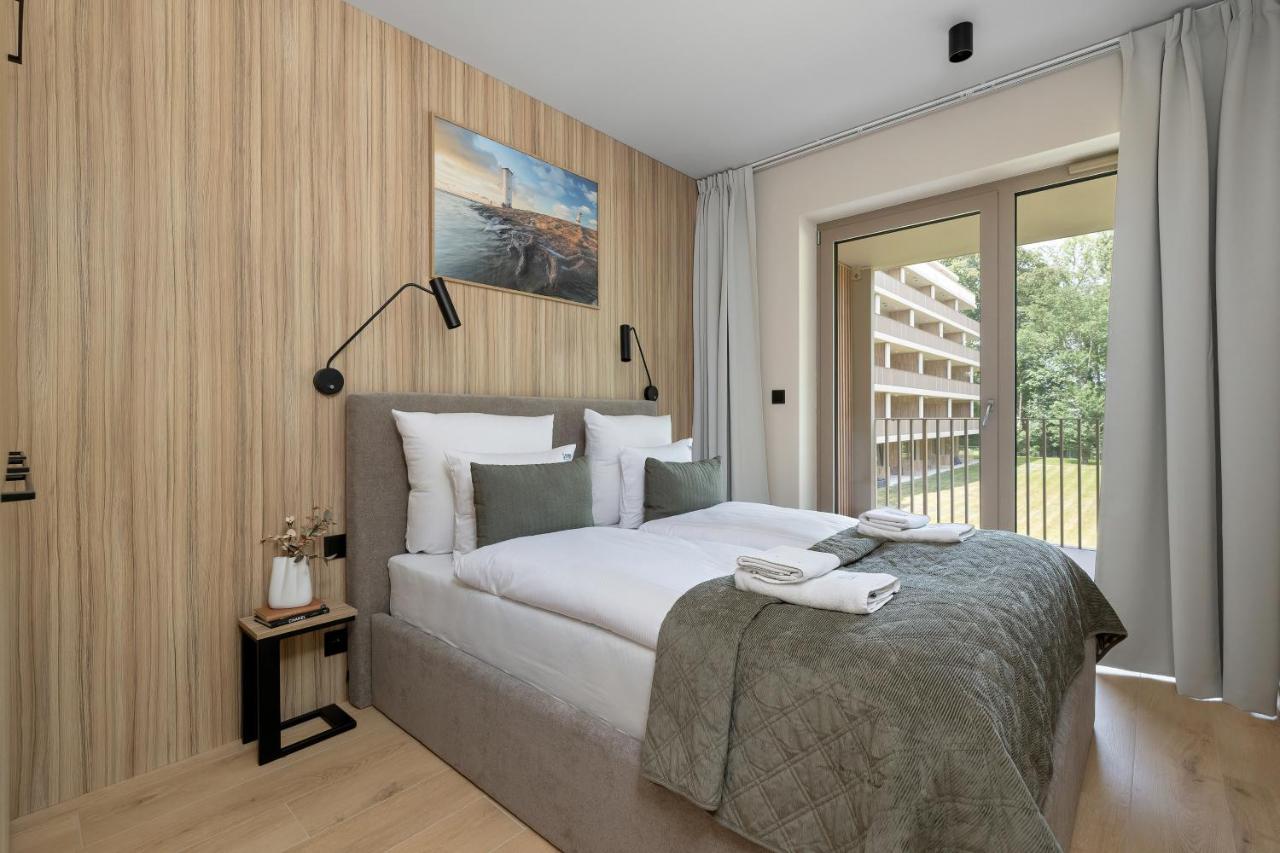 One-Bedroom Apartment with Terrace – A19