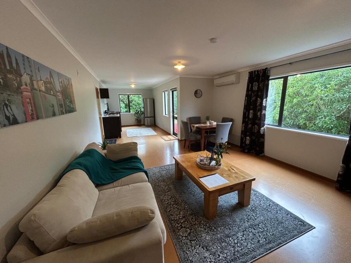 Spacious peaceful apartment - Ferienwohnung Wellington