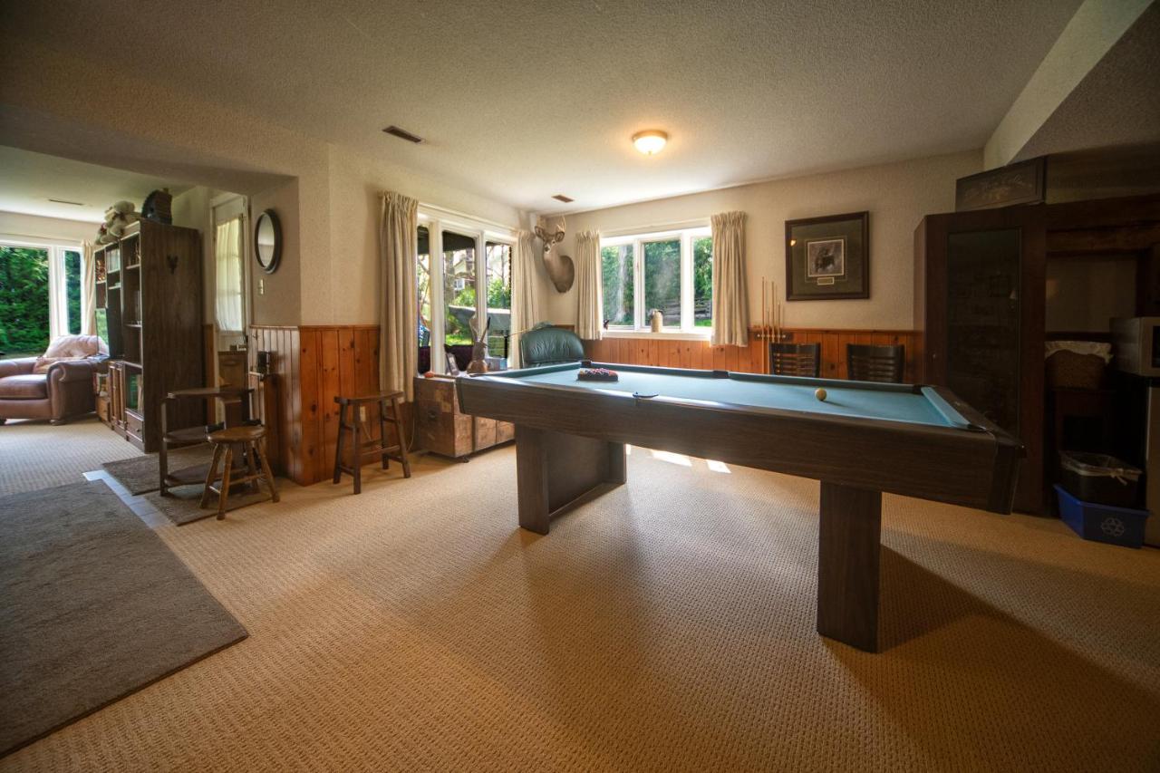 Majestic Maples - Quiet oasis with 2 king beds - B&B Port Perry
