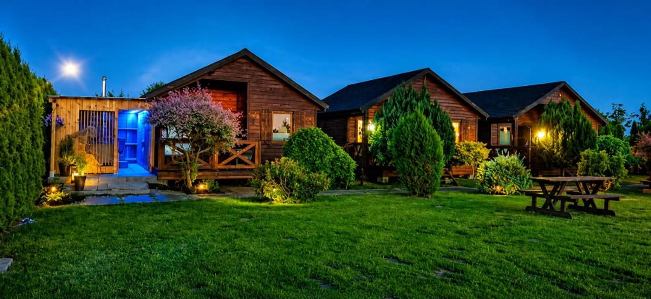 Domki Letniskowe Poranek - B&B Jezierzany