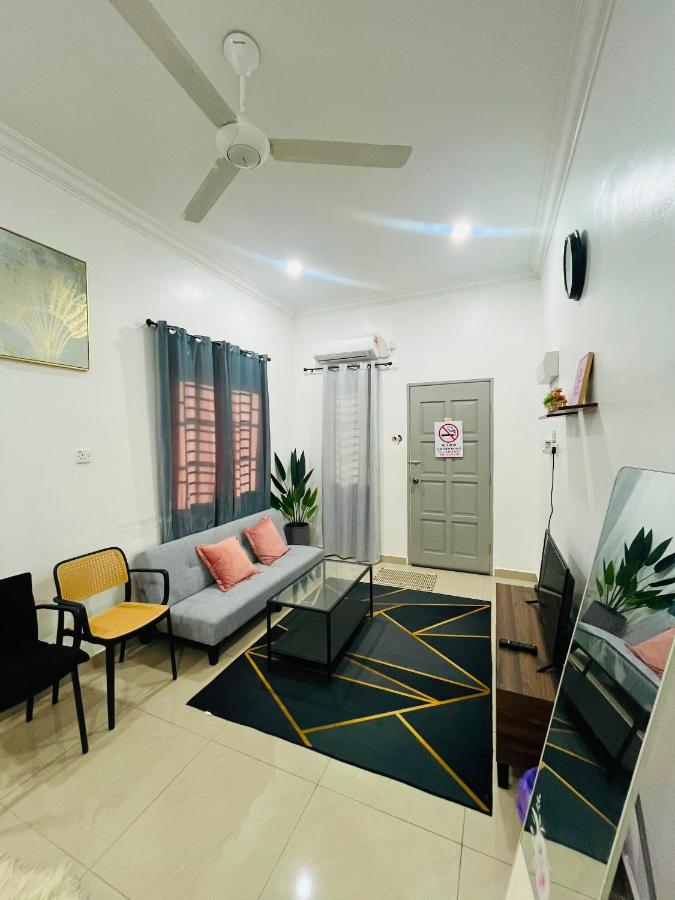 Manong Kuala Kangsar Homestay Chegu Wok - B&B Manong