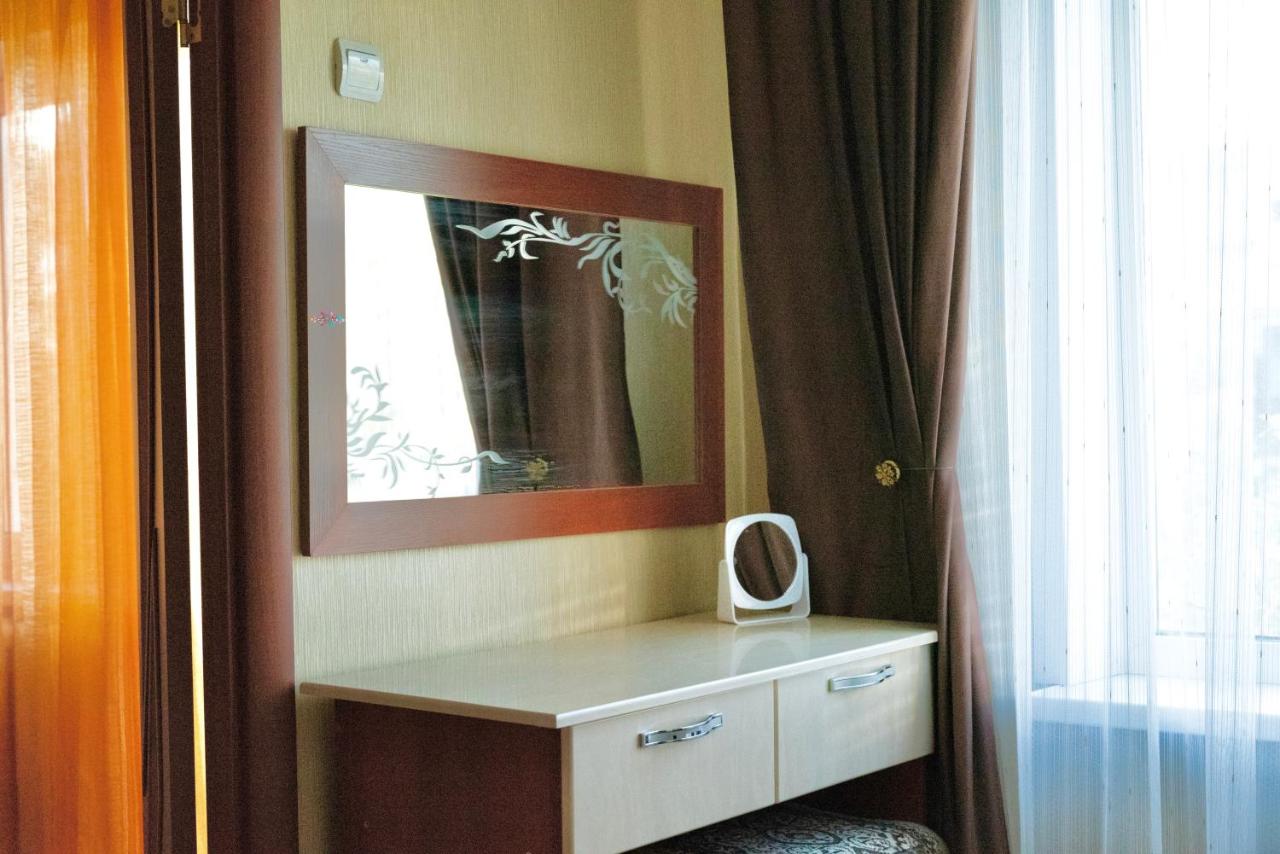 2 х комн Центр, Молдагулова 1 - B&B Balqash