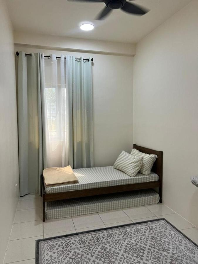 Nawra Musllim Homestay Puncak Alam - Close to UiTM - Chambres d'hôtes Bandar Puncak Alam