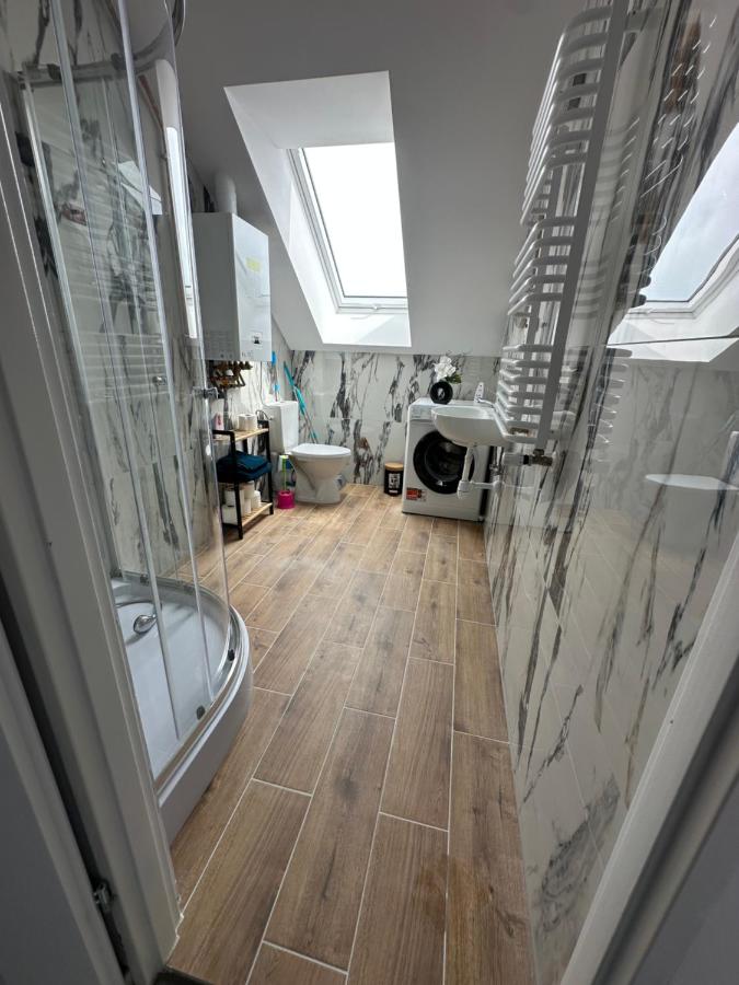 Apartament Comfort 2, Smart TV, WiFi, Aneks Kuchenny - B&B Gmina Świebodzin