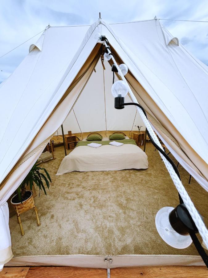 Mezi Vinicemi Glamp - B&B Valtice