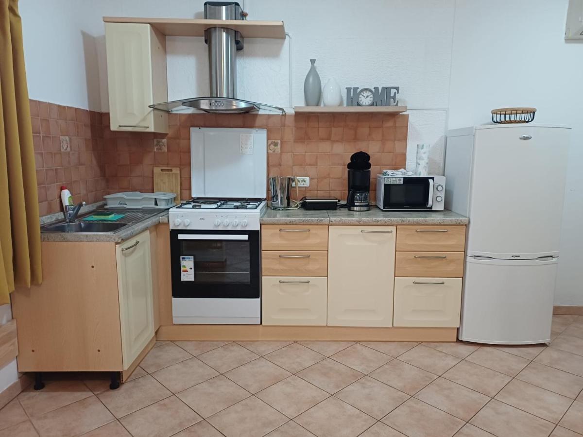 APARTMANI DELAS - B&B Pjescana uvala