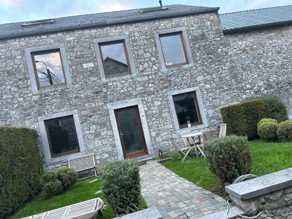Private room with king size bed - shared bathroom - B&B Clavier