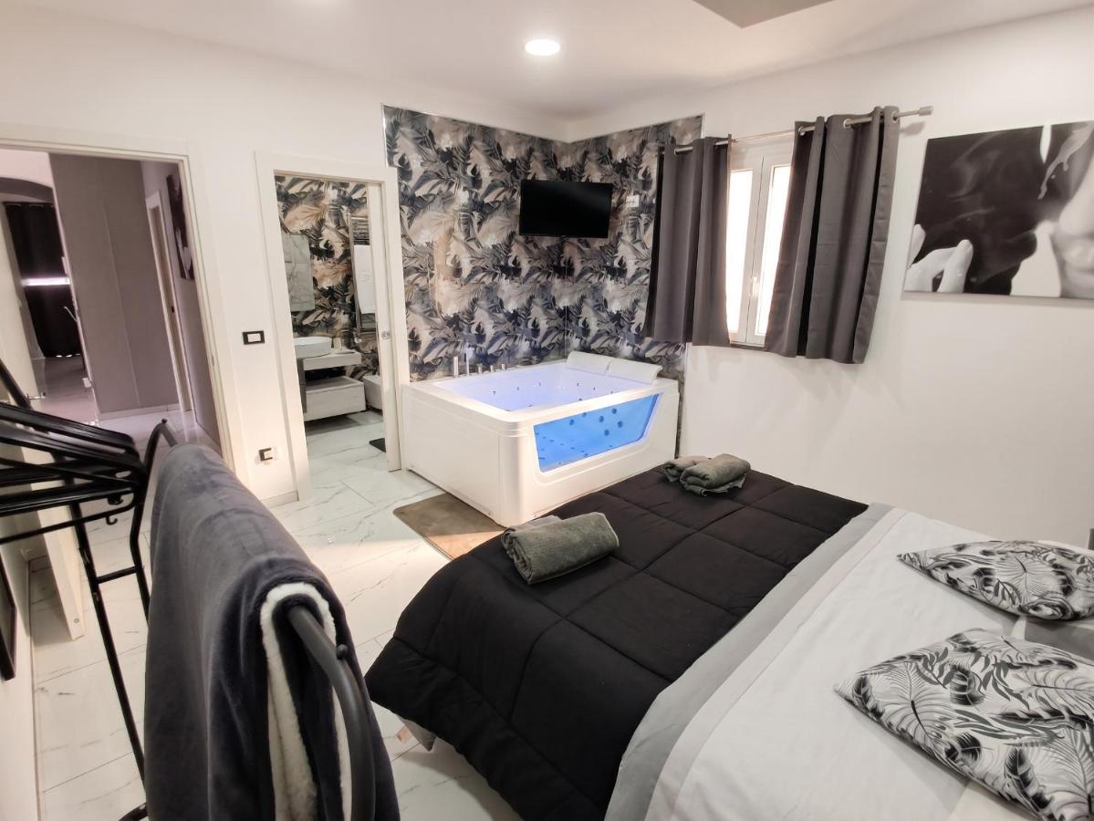 Charming House in Noto + Jacuzzi - Ferienwohnung Noto