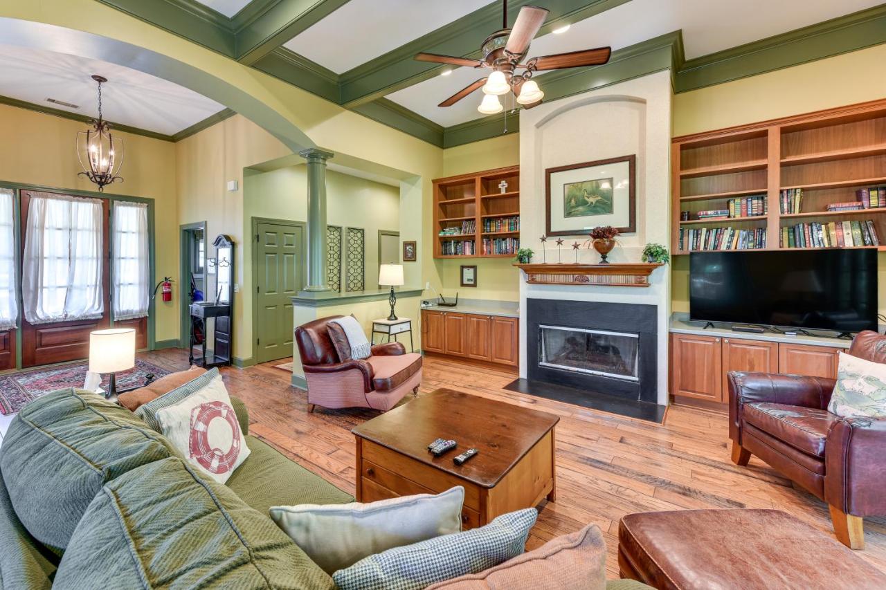 5 Mi to Old Town Bluffton: Cottage w/ Patio - B&B Bluffton