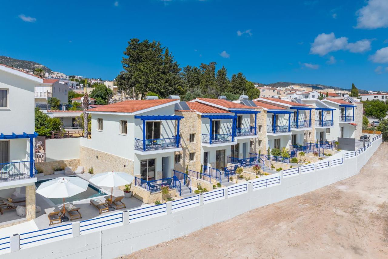 Aura Sun Holiday Homes by Nomads - B&B Peyia