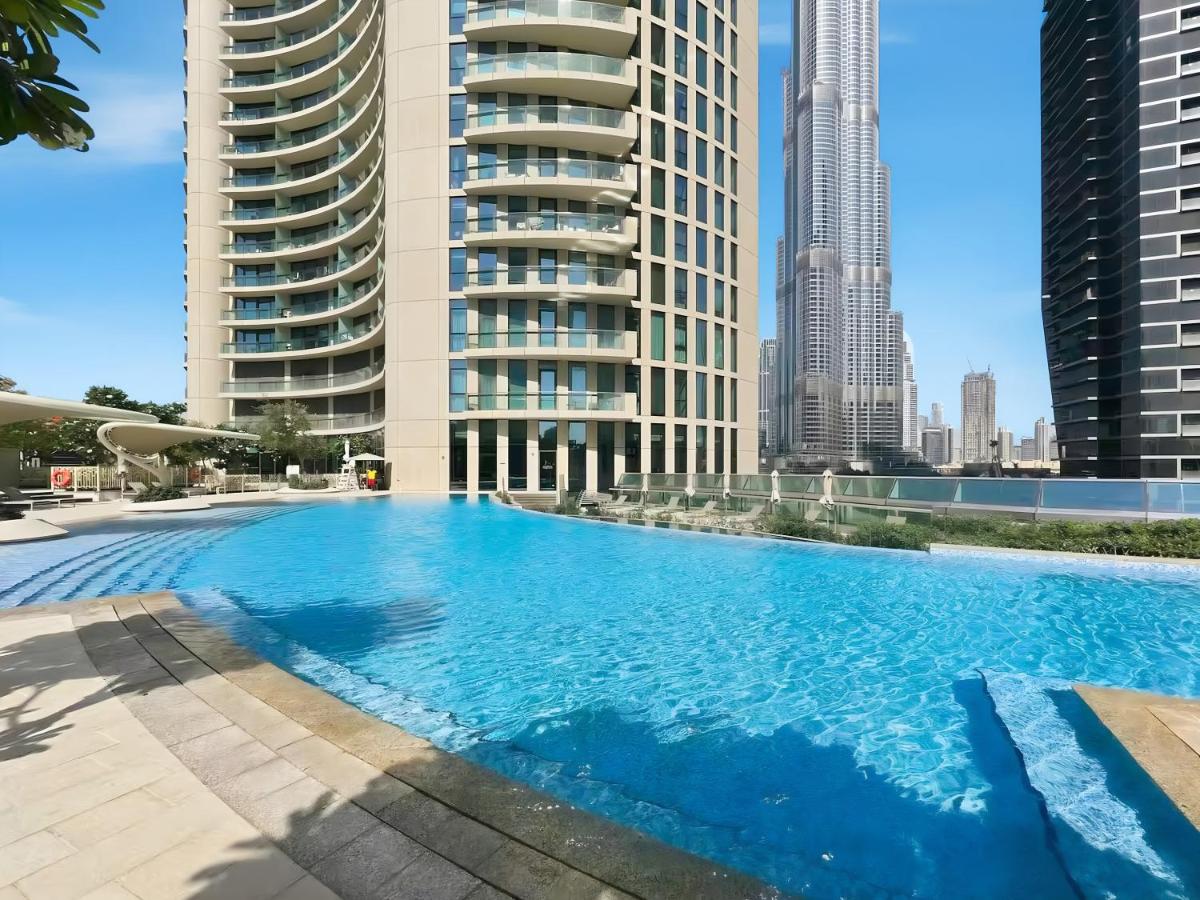 Sky-High Luxury with Iconic Burj Khalifa Views - B&B Dubái