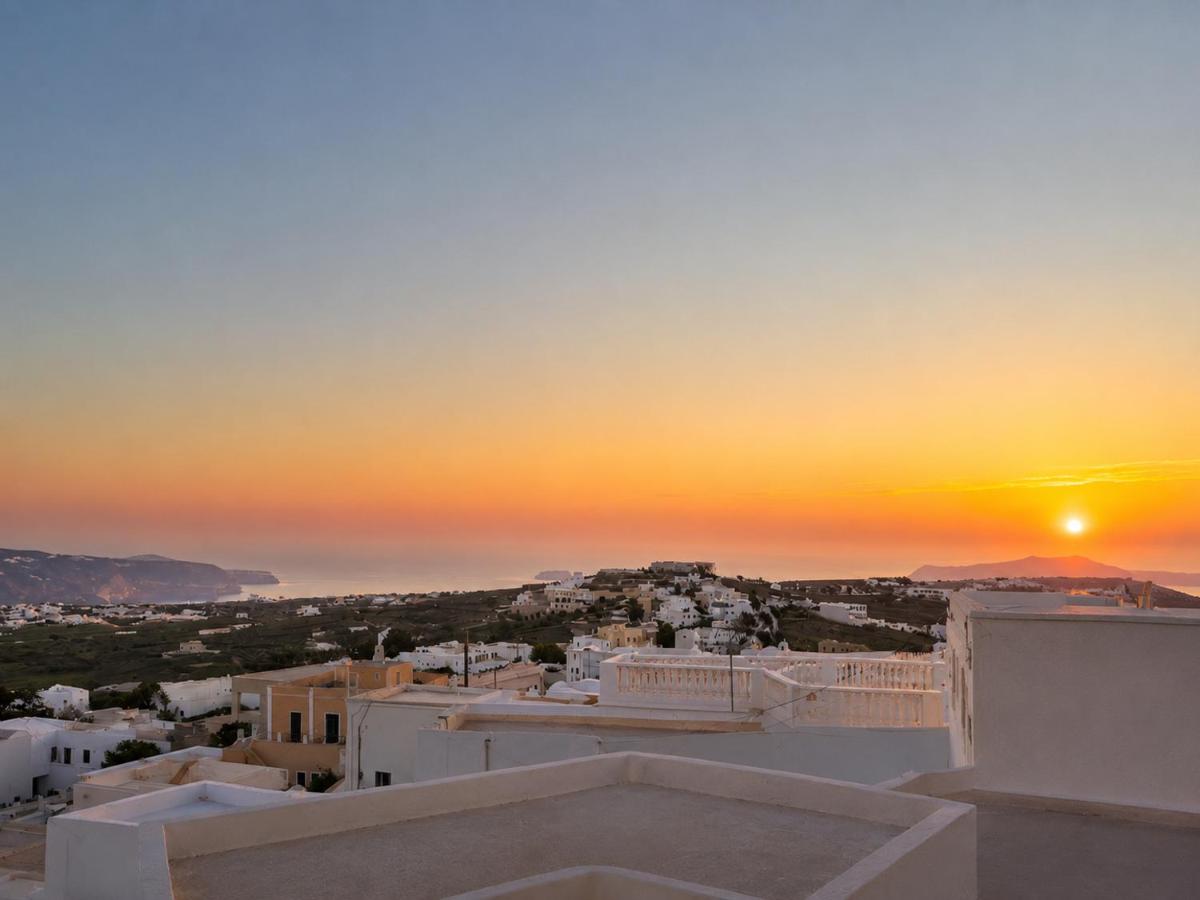Split Level Two Bedroom Villa with Hot Tub and Sea View