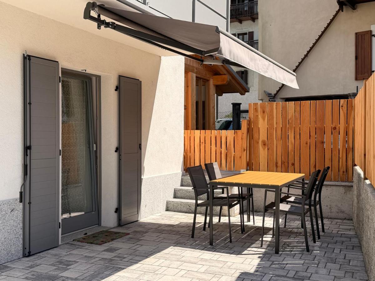 Piano terra con esterno privato vicino a Pinzolo - B&B Carisolo