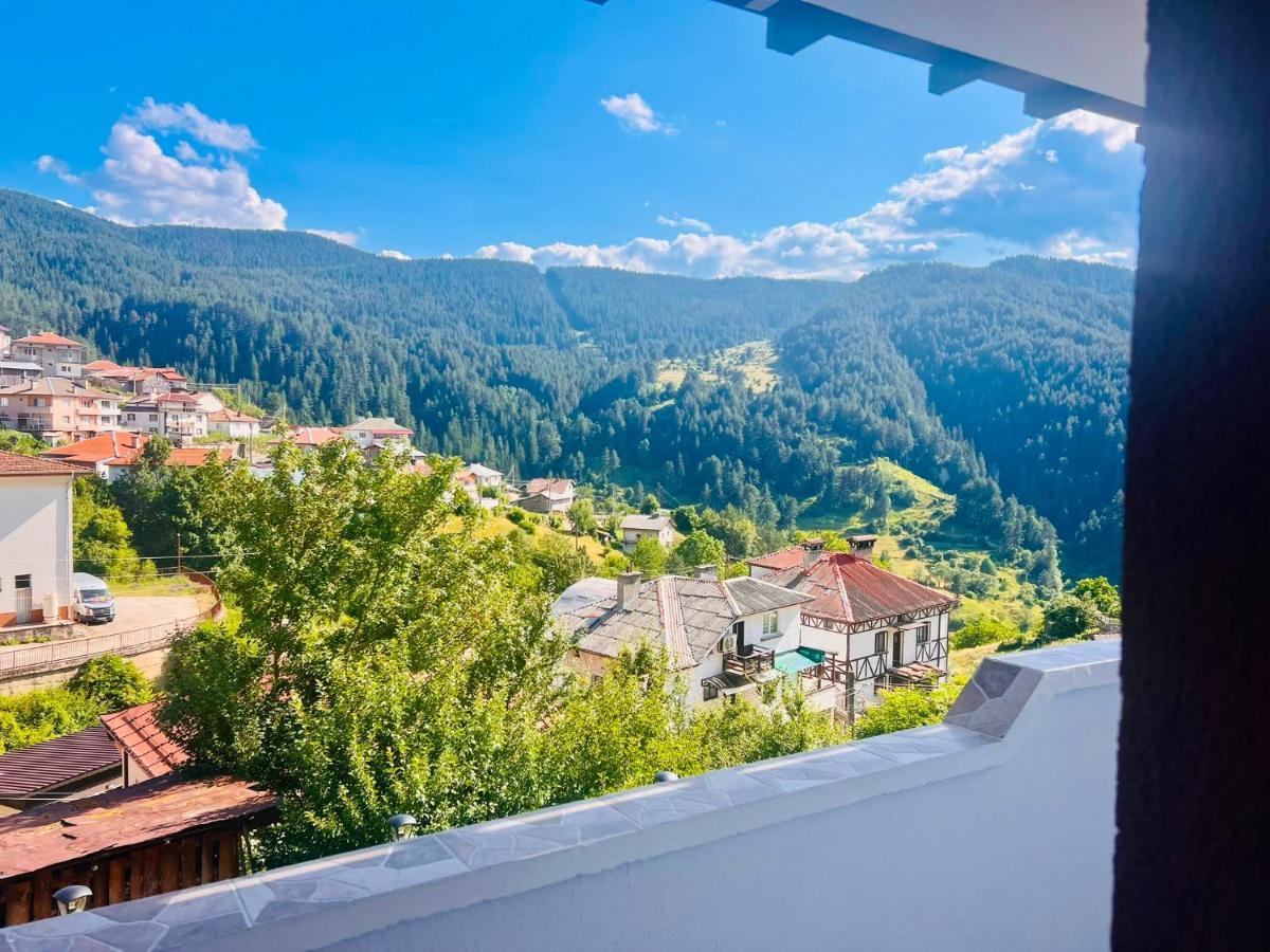 Къща за гости Шанови - Bed and Breakfast Gyovren