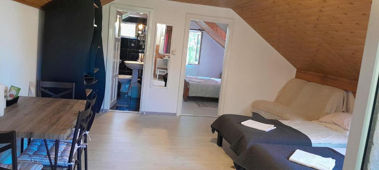 Hompot Accommodation - B&B Deva