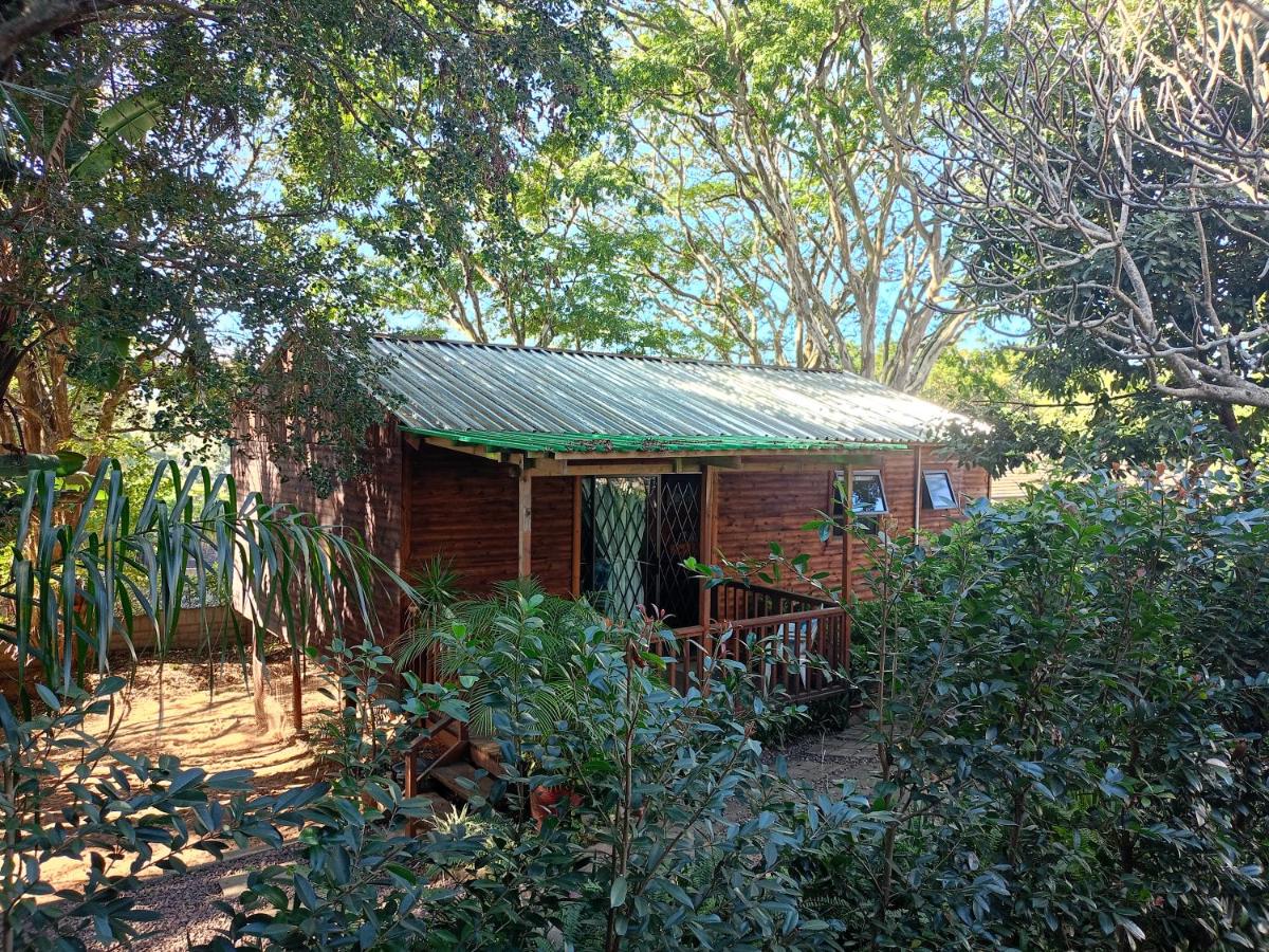 Heleen's Log House - B&B eManzimtoti