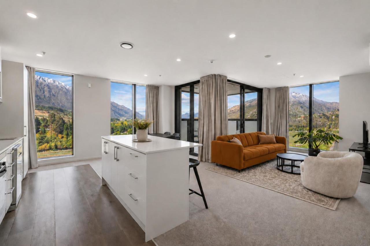 The Penthouse - 110m2 Apartment with 2 carparks! - B&B Queenstown