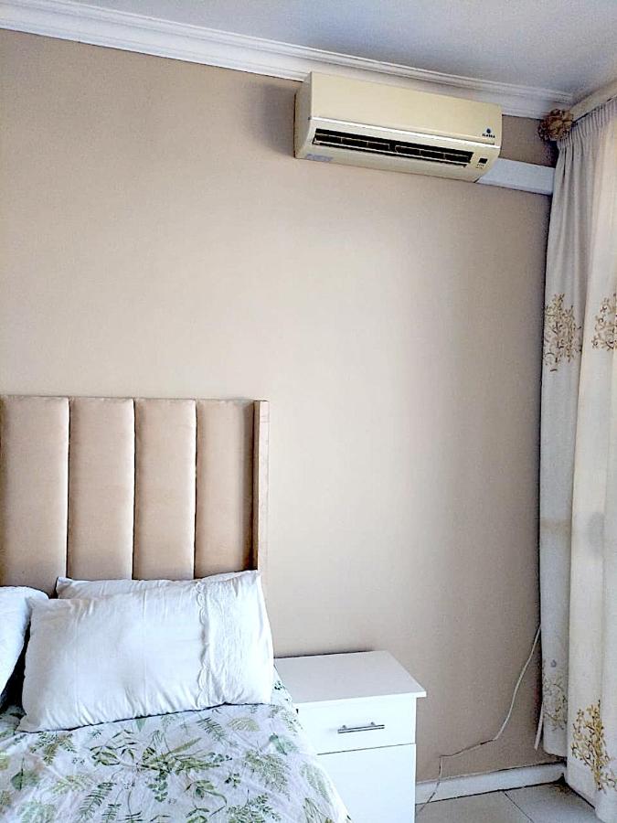 Modern 3-Bedroom Apartment with Pool & City Views in Umhlanga - Ferienwohnung Durban