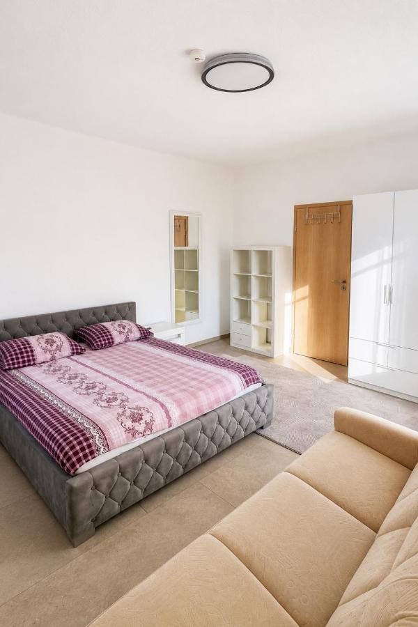 Four Rooms Allgäu Apartment - B&B Wangen