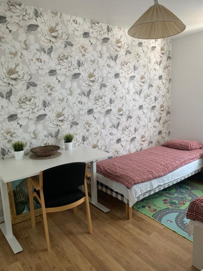 Nära Mall of Scandinavia - B&B Sundbyberg