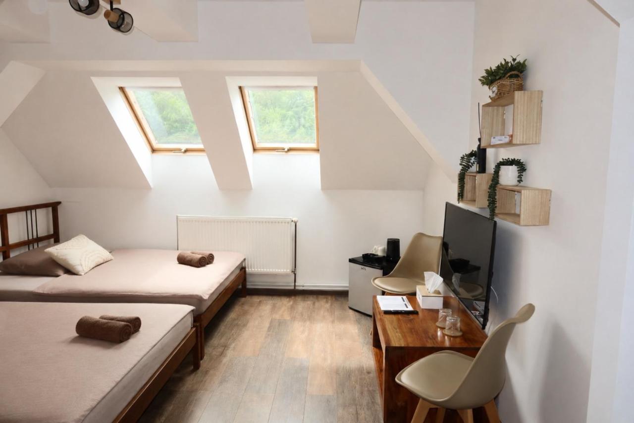 Twin Room with Private Bathroom