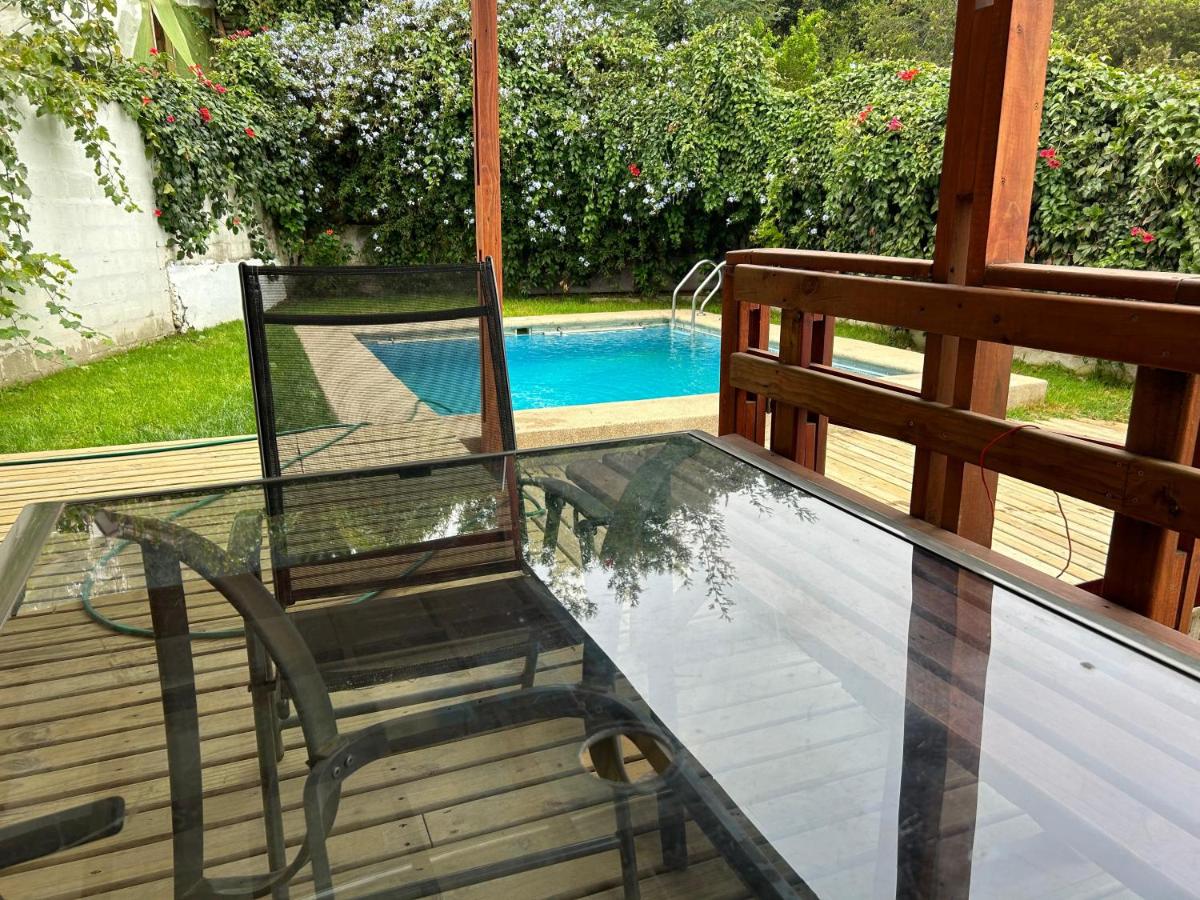 Casa con piscina, quincho, terraza y 5 habitaciones - Chambres d'hôtes Viña del Mar