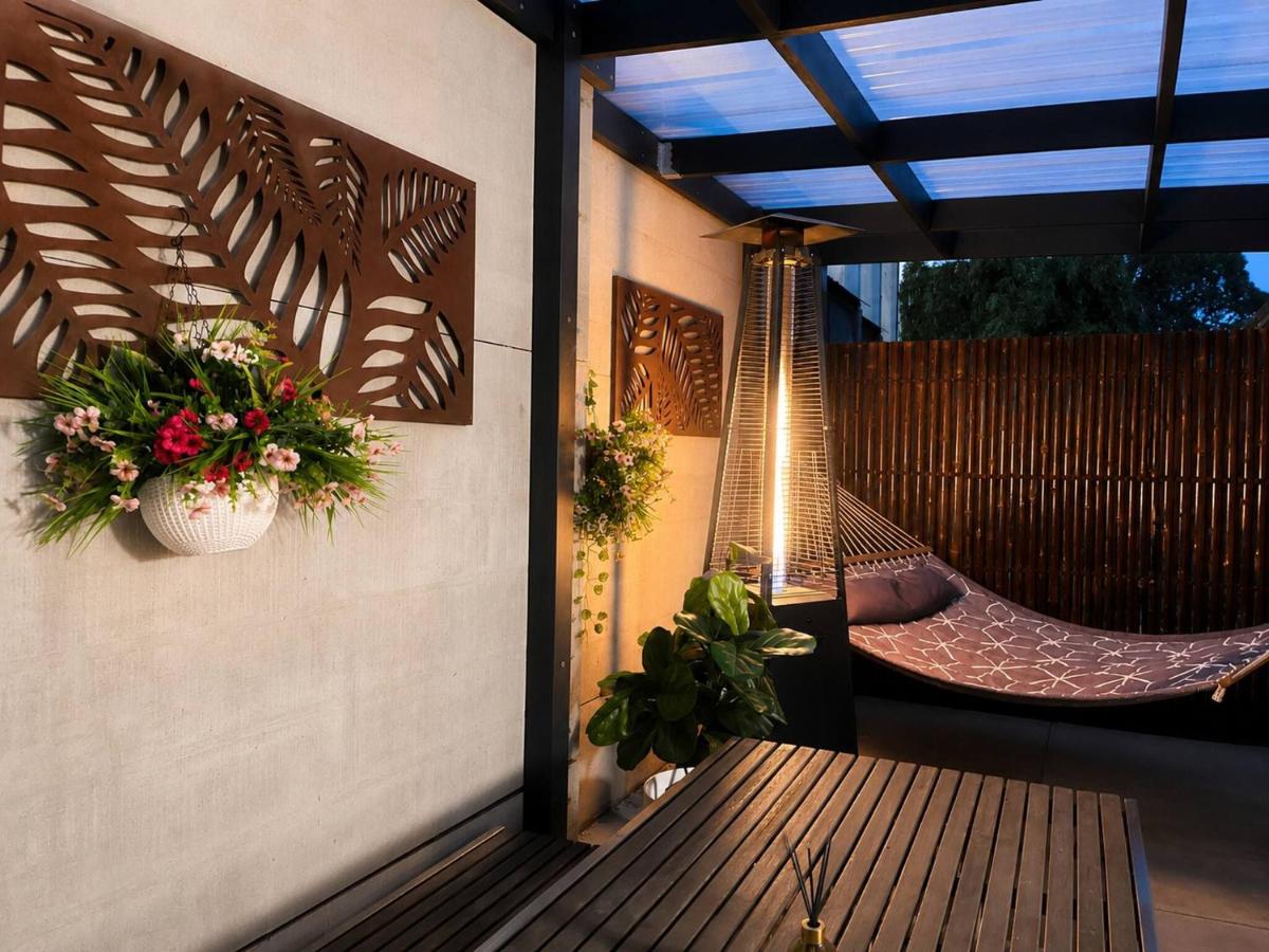 Holiday House in Laverton Modern Comfort ,Walk to Train Station,Car Hire Option - Ferienwohnung Laverton