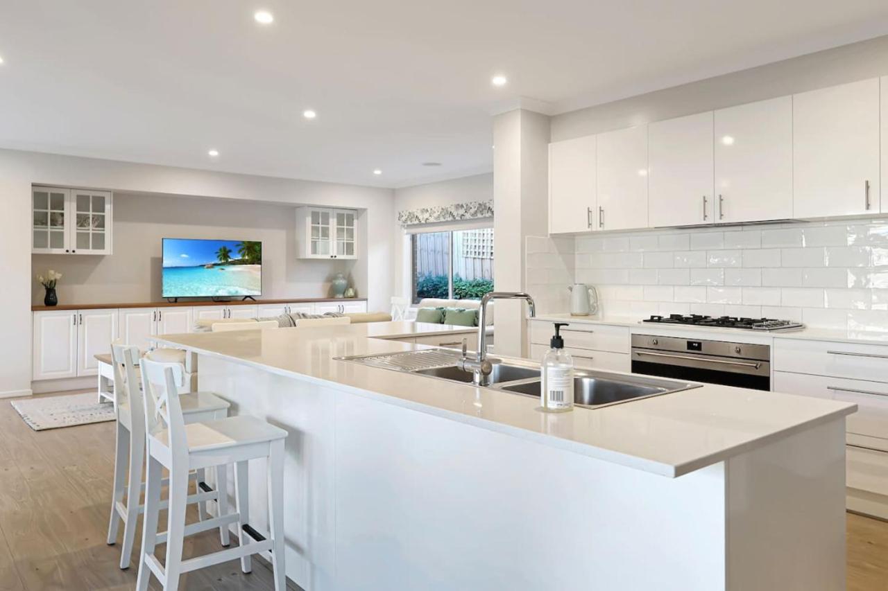 The panorama retreat- sleeps 12, aircon, brand new, great multifamily stay, beach, wineries, golf - Chambres d'hôtes Portarlington