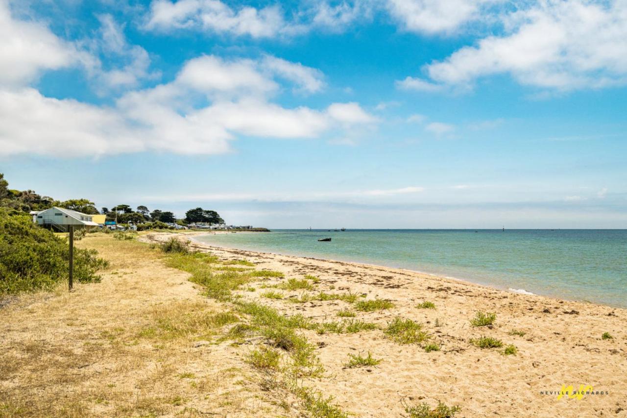 The Esplanade Indented Heads- Beach front, Luxury, Sleeps 8, Spacious, Aircon, Heating, - B&B Indented Head