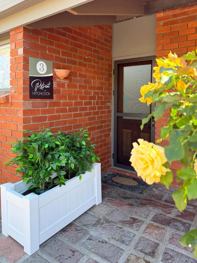 Retreat on Hitchcock- Barwon Heads, Pet friendly, 3 Bedroom, 2 Bathroom, Aircon, Modern, Single Level - Chambres d'hôtes Barwon Heads