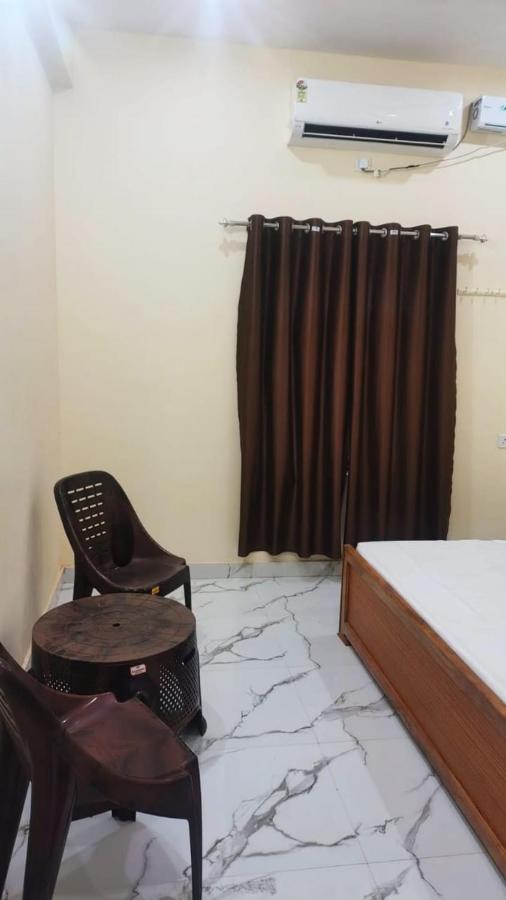 Nirmala Homestay - B&B Ayodhya
