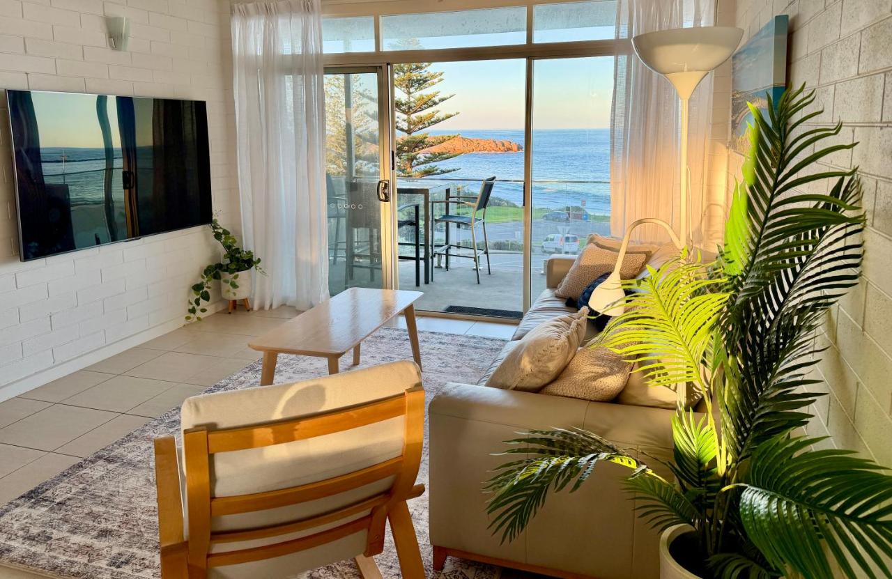 'The Dolphins 7' - 'A View To Remember' - B&B Port Elliot
