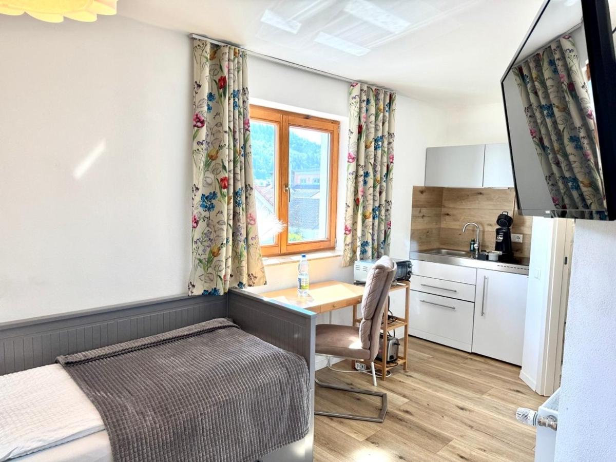SoloStudio - Ferienwohnung mit Parkplatz bei Radolfzell am Bodensee - B&B Radolfzell