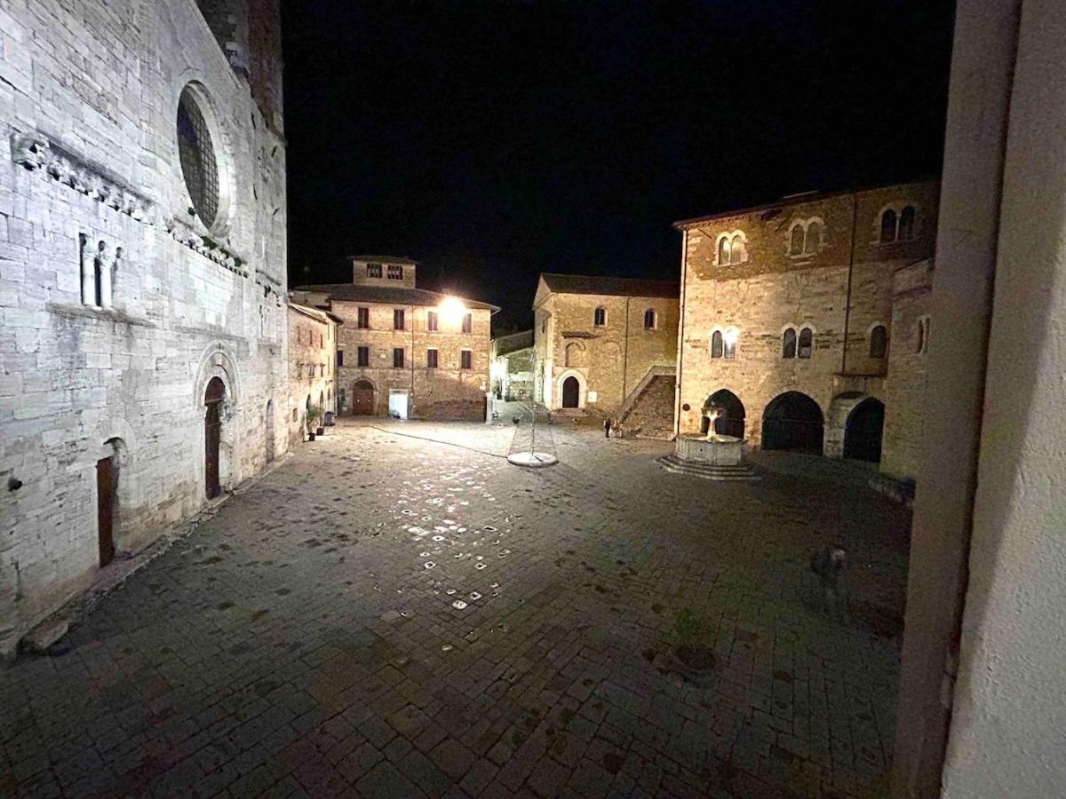 Appartamento in Piazza a Bevagna - Bed and Breakfast Bevagna